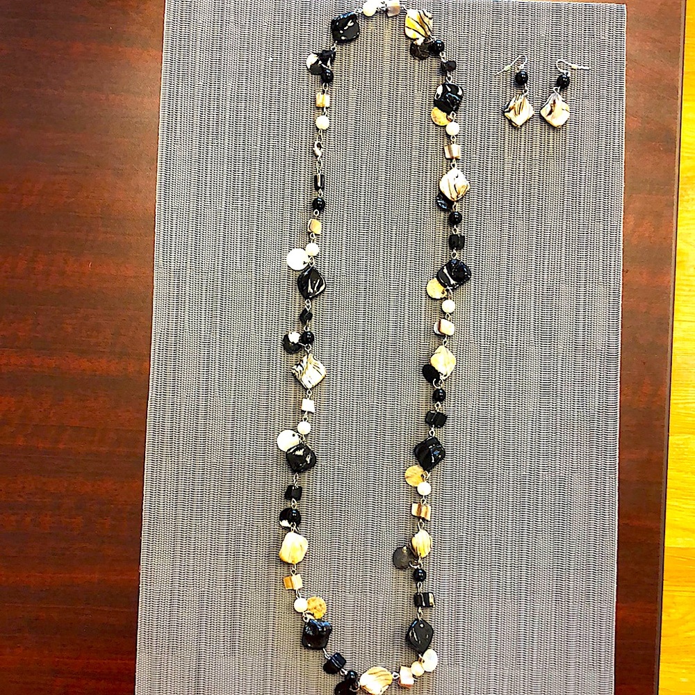 Long necklace and earring set